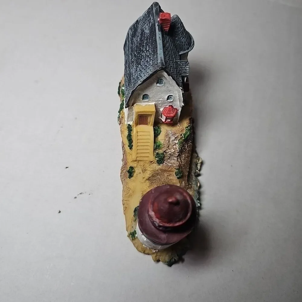Lighthouse Collection Hand Painted Marshall Point Maine 4 Inch